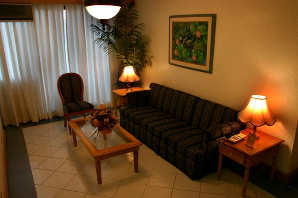 Mpt Suites Μακάτι Δωμάτιο φωτογραφία
